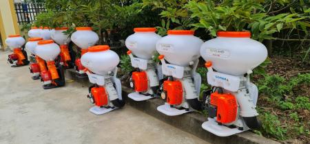 Máy phun vôi đa năng 